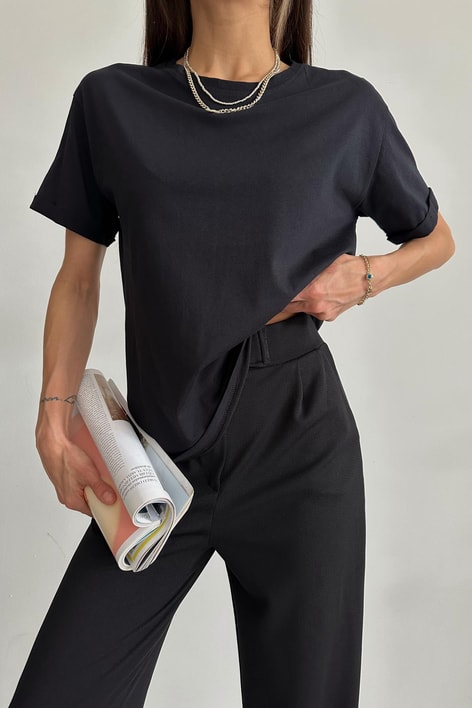 Kol Katlamalı Basic Tshirt Siyah