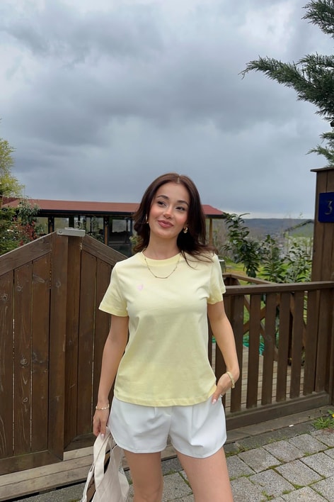 Mini Kalp Nakışlı Tshirt Sarı