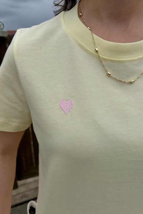 Mini Kalp Nakışlı Tshirt Sarı