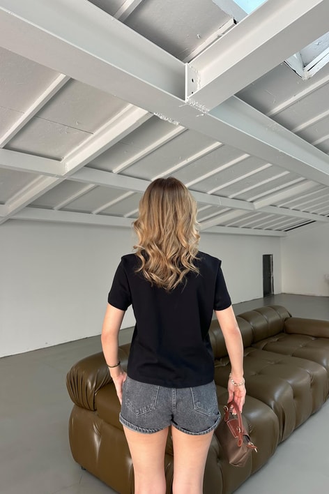 Mini Kalp Nakışlı Tshirt Siyah
