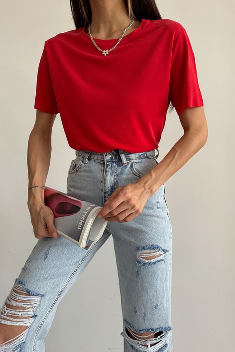 Oval Kesim Basıc Tshırt Kırmızı