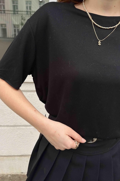 Oval Kesim Basıc Tshırt Siyah