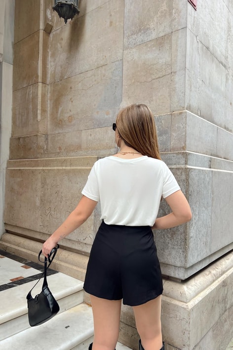 Oyso Kumaş V Yaka Basic Tshirt Ekru