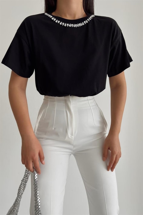 Taş Yaka Basic Tshirt Siyah