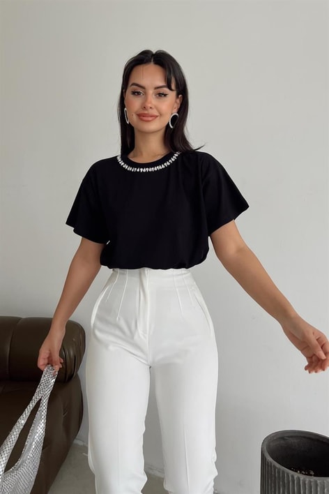 Taş Yaka Basic Tshirt Siyah