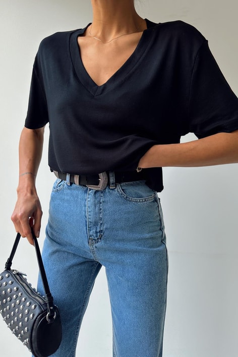 V Yaka Modal Kumaş Tişört Siyah