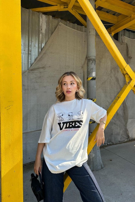 Vıbes Oversize Tshirt Beyaz