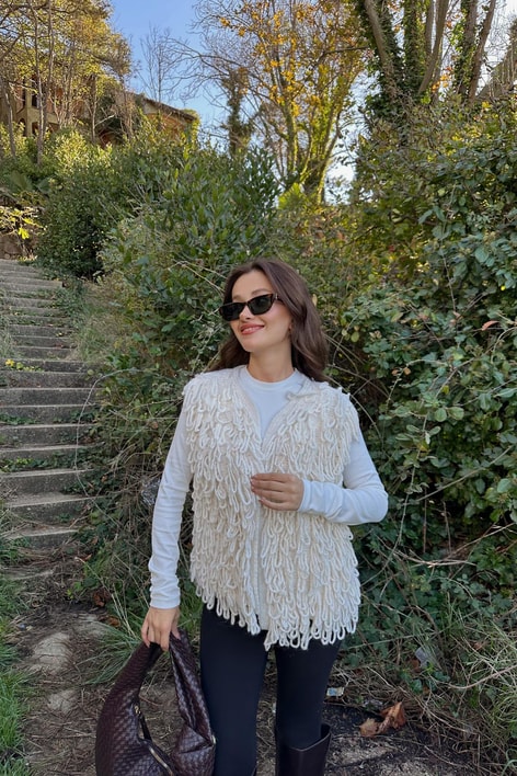 Püsküllü Yelek Ekru