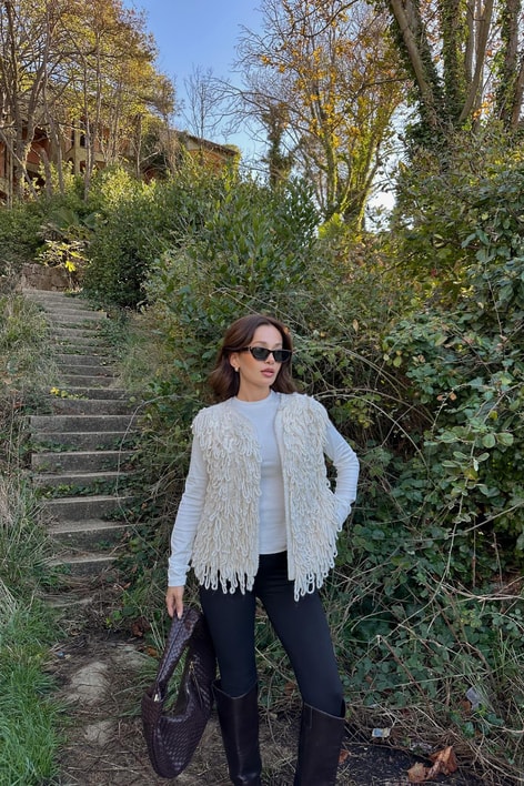 Püsküllü Yelek Ekru