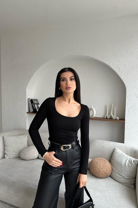 Yuvarlak Yaka Drapeli Bluz Siyah