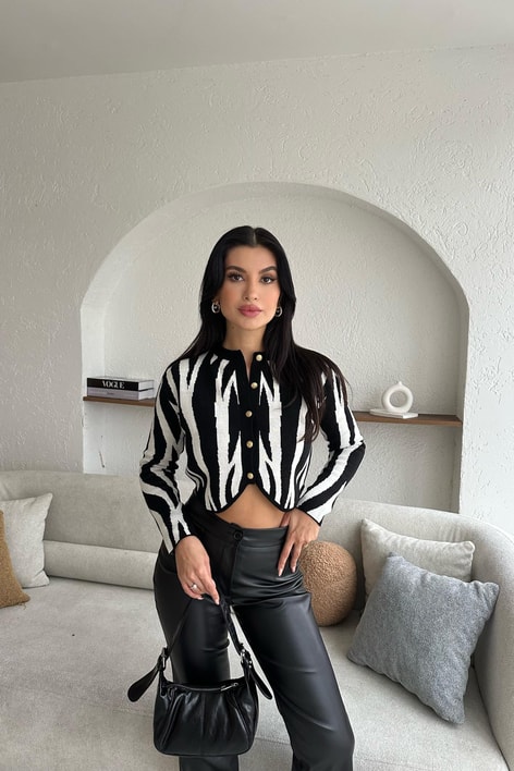 Zebra Desen Gold Düğmeli Bluz Siyah
