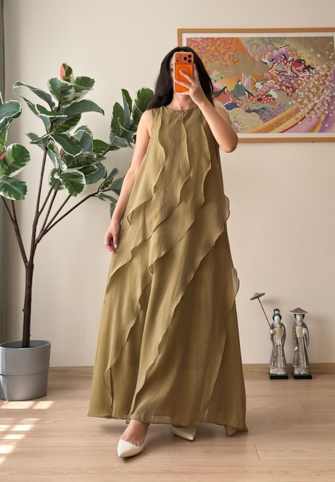 Chisa Katlı Volanlı Elbise Olive