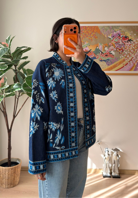 Çiçek Nakışlı Denim Ceket