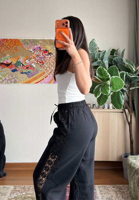 Dantel Detaylı Pantolon Siyah