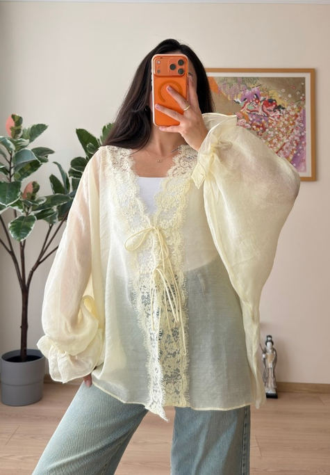 Kinu Dantel Detaylı Bağlamalı Kimono Sarı