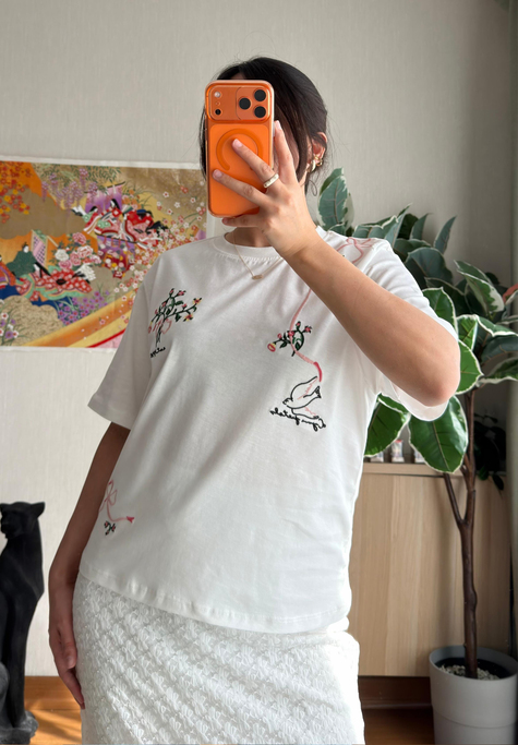 Kuş Nakışlı Basic T-Shirt