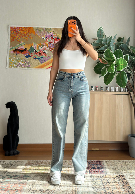 Uika Dantel Detaylı Jean