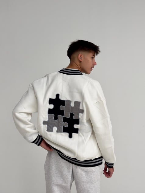 Beyaz Nakış Detaylı Unisex Kolej Ceketi
