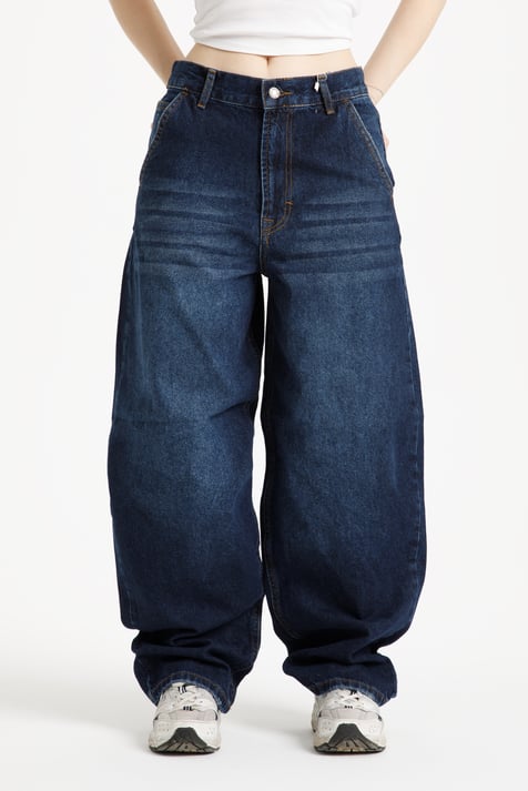 Koyu İndigo Taşlamalı Skater Jean