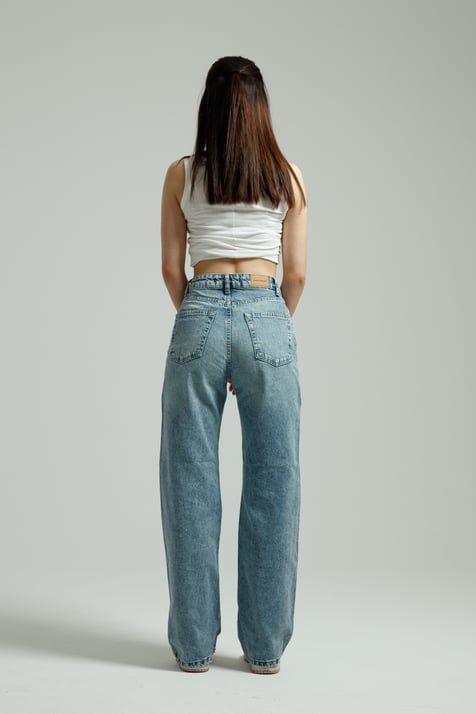 Mavi Yıkamalı Straight Jean