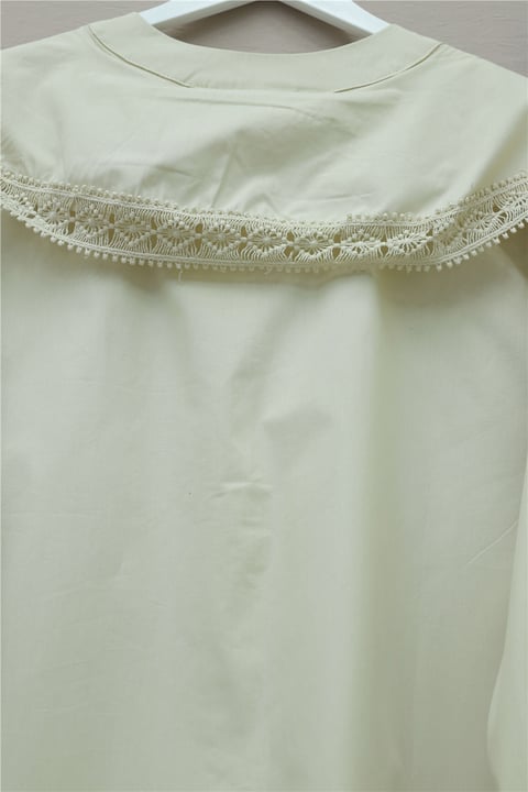 Bebe Yaka Dantel Detaylı Düğmeli Poplin Gömlek -Bej-Gömlek-364-6023-R56