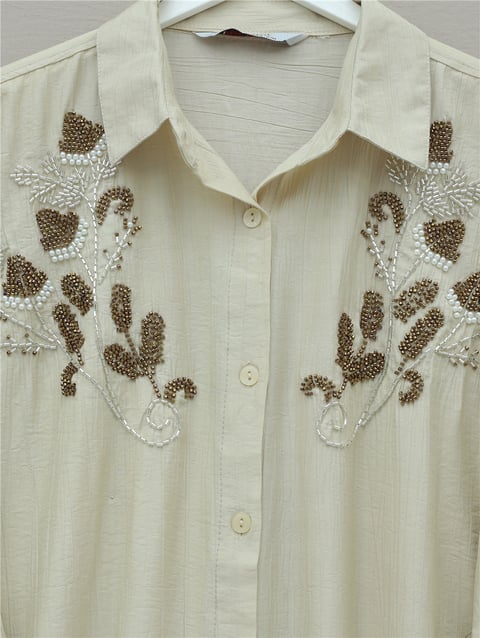 Tunik-Çiçek Boncuk Desenli Düğmeli Çilek Gömlek -Bej-199-259-R56