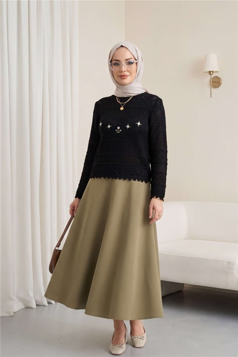 Çiçek Nakışlı Ajurlu Desenli Triko Kazak -Siyah-Kazak-109-1229-R01