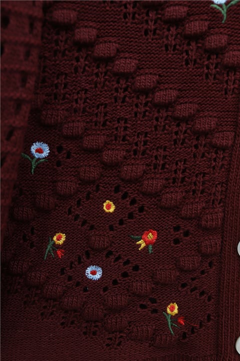Çiçek Nakışlı Ponponlu Ajurlu Triko Hırka         -Bordo-Hırka-109-0642-R04