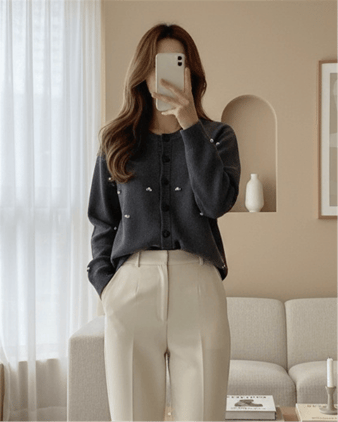 Düğmeli Çiçek Detaylı Yumoş Hırka -Füme-Hırka-295-1282-R18