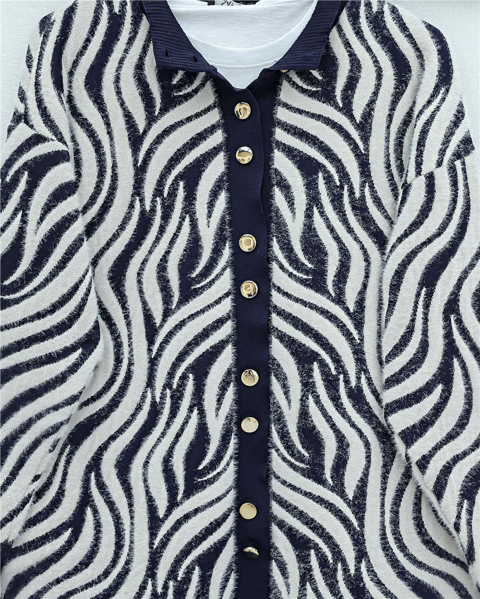 Düğmeli Zebra Desen Sakallı Triko Hırka -Laci-Hırka-280-3286-R03