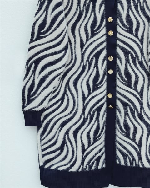 Hırka-Düğmeli Zebra Desen Sakallı Triko Hırka -Laci-280-3286-R03
