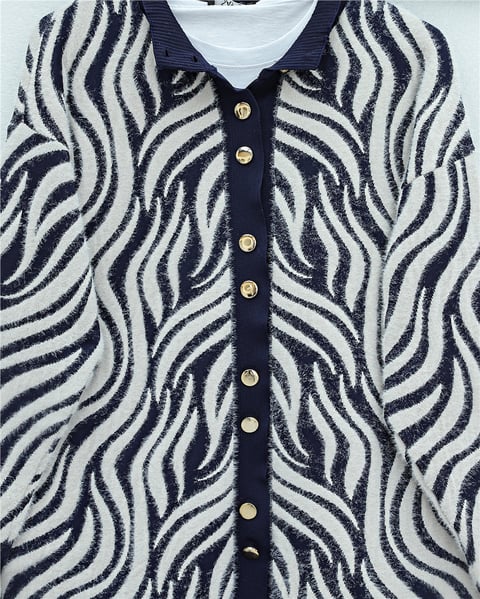 Hırka-Düğmeli Zebra Desen Sakallı Triko Hırka -Laci-280-3286-R03