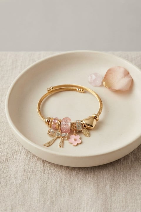 Fiyonk Charmlı Pembe Renk Gold Bileklik