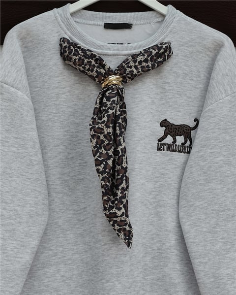 Fularlı Leopar Armalı 3 İplik Sweat -Açık Gri-Sweatshirt-349-5288-R41