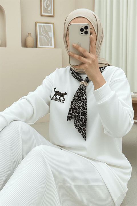 Fularlı Leopar Armalı 3 İplik Sweat -Beyaz-Sweatshirt-349-5288-R02