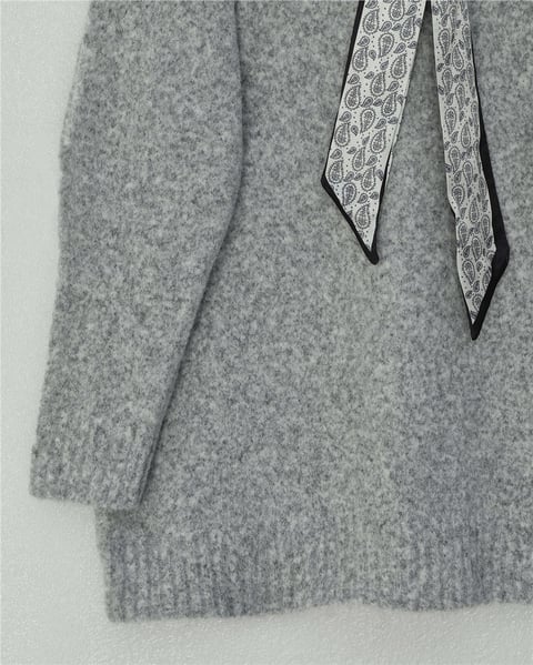 Fularlı Yumoş Triko Kazak -Açık Gri-Kazak-109-0944-R41