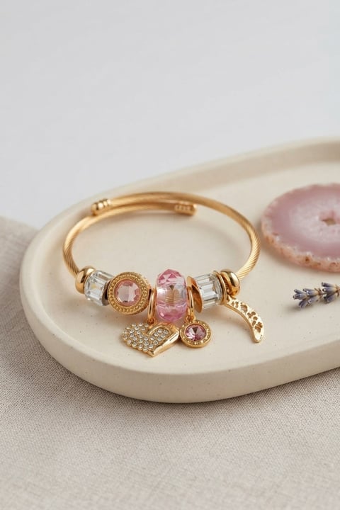 Kalp Model Gold Renk Pembe Charmlı Bileklik
