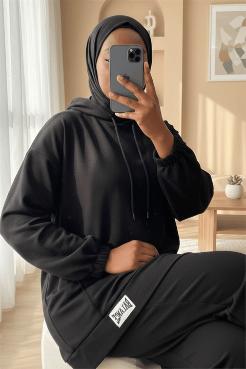 بدلة قطن ممشط بغطاء للرأس وتطريز مفصل - أسود-Penye Takım-349-4081-R01