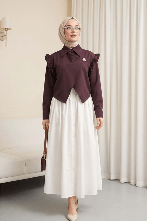 Omuzu Fırfırlı Önü Çapraz Çift Katlı Broş Detaylı Krep Bluz -Mürdüm-Bluz-307-0070-R09