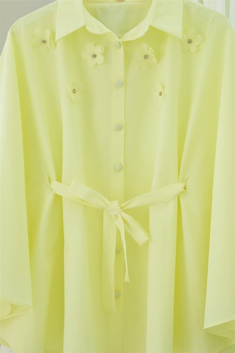 Önü Çiçek Detaylı Beli Bağcıklı Düğmeli Panço -Açık Sarı-Tunik-398-1048-R75
