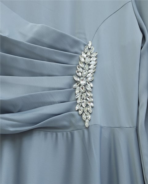 Önü Drapeli Taş Detaylı Saten Elbise -Gümüş-Elbise-386-6261-R47