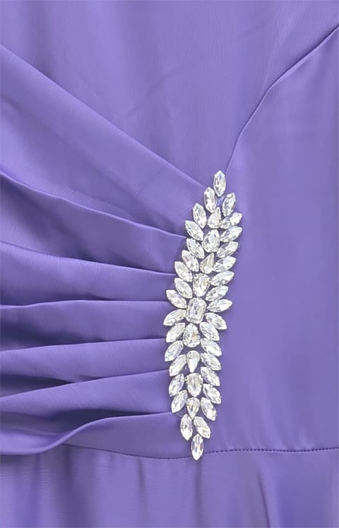 Önü Drapeli Taş Detaylı Saten Elbise -Lila-Elbise-386-6261-R42