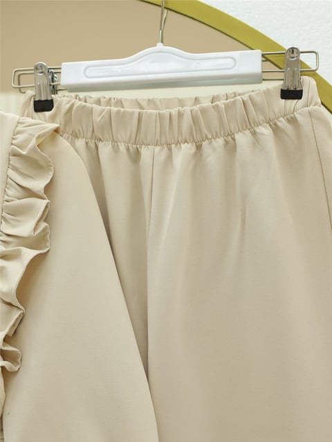 Önü Fırfırlı Bağcıklı Eteği Katlı Pantolonlu Kimono Takım  -Krem-Takım-349-7001-R28