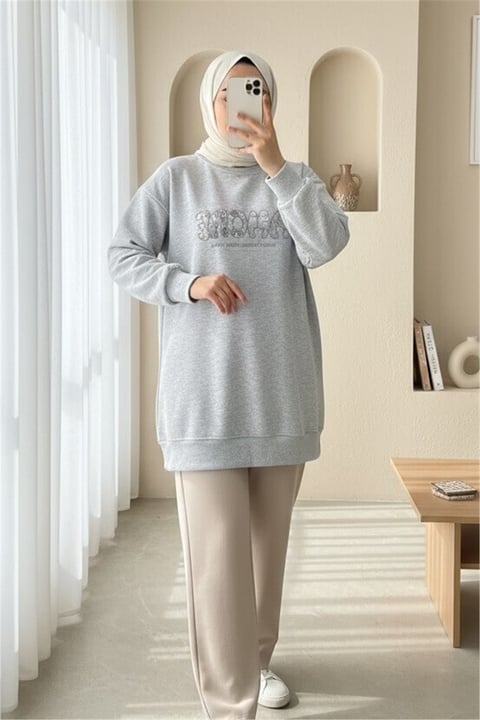 Önü Pul Payet Detaylı Yazılı Üç İplik Sweat -Açık Gri-Sweatshirt-349-5279-R41