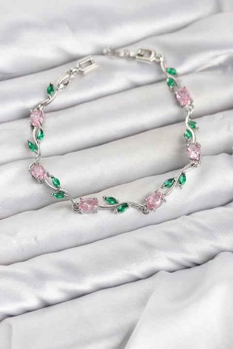 Pirinç Gümüş Renk Pembe Zirkon Taşlı Çiçek Model Kadın Bileklik