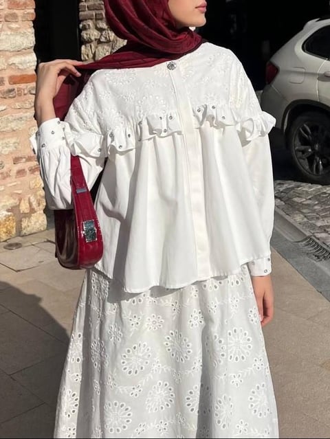 Tek Düğmeli Önü Fırfırlı Taşlı Etekli Takım  -Beyaz
