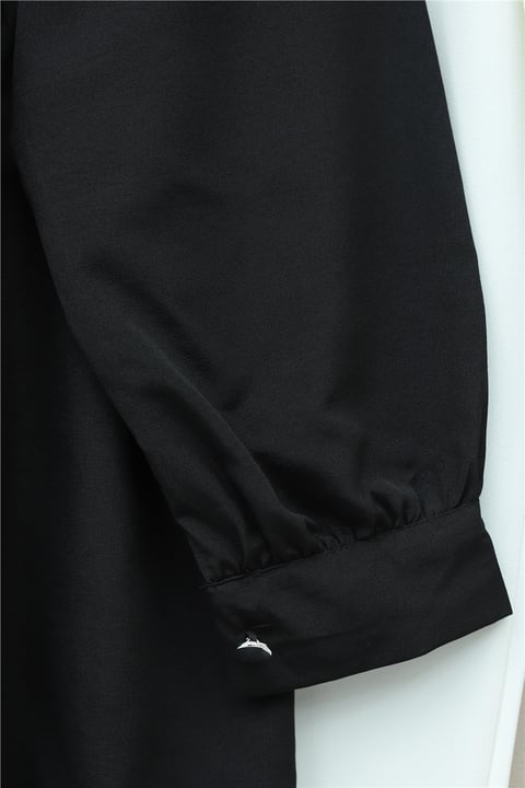 V Yaka Bağlamalı Yakası Fırfırlı Çiçek Nakışlı Poplin Tunik -Siyah-Tunik-349-8051-R01