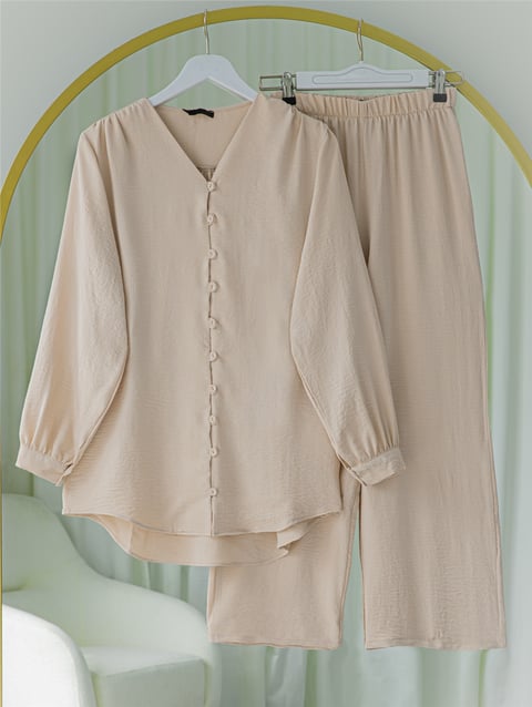 Takım-V Yaka Düğmeli Pantolonlu Ayrobin Takım -Bej-349-7045-R56