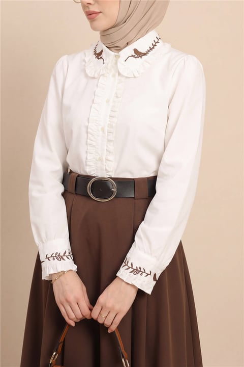 Yakası Ve Kolu Kuş Nakışlı Önü Fırfırlı Poplin Gömlek -Beyaz-Gömlek-364-6191-R02