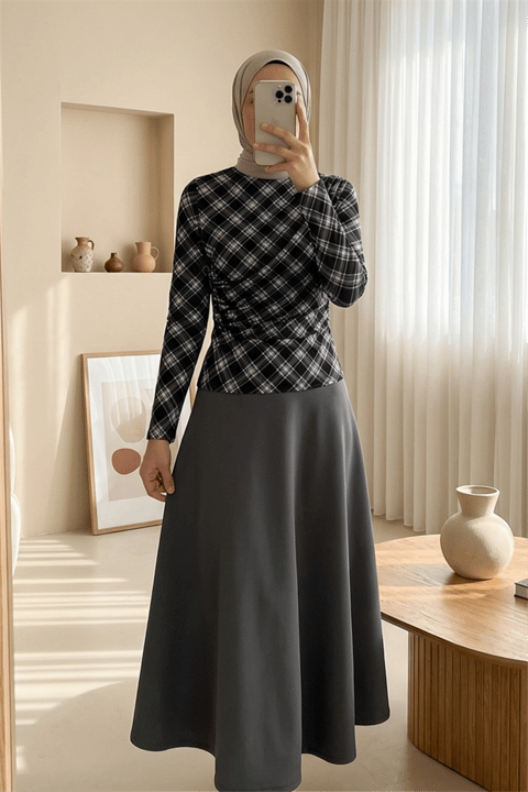 Yanı Büzgülü Ekose Desenli Bluz -Siyah-Bluz-246-2808-R01
